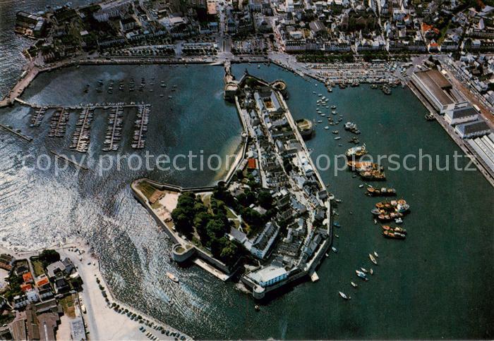 Concarneau 29 Finistere La Ville Close et les quais Vue aerienne