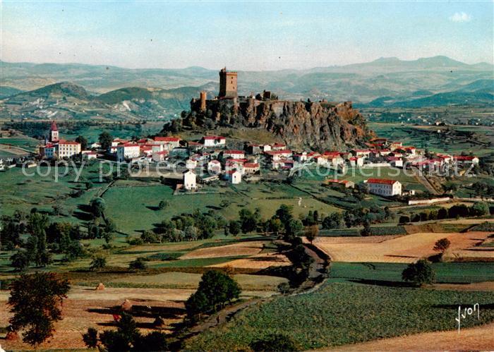 Polignac Haute-Loire Village situe au pied d’un enorme rocher de basalte et qui