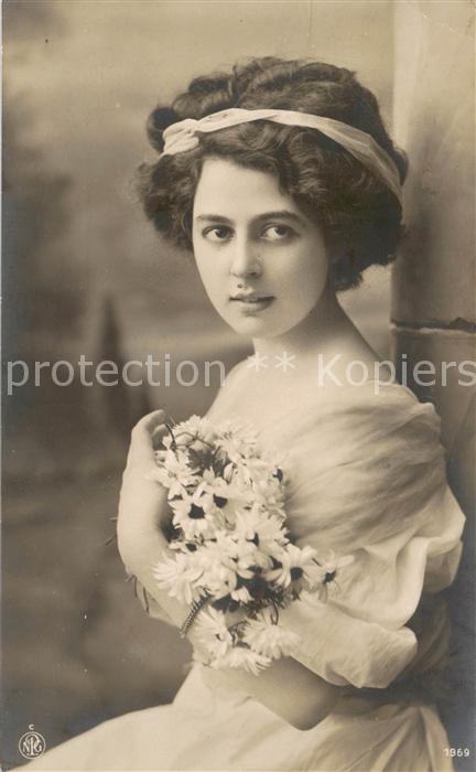 Foto NPG Nr. Frau Blumenstrauss