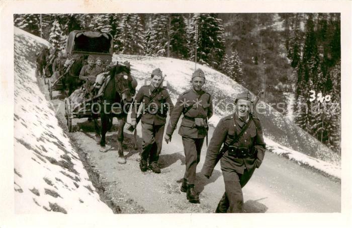 Militaria Schweiz Soldaten Pferde