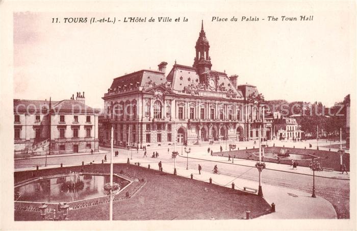 Tours 37 Hotel de Ville et la Place du Palais