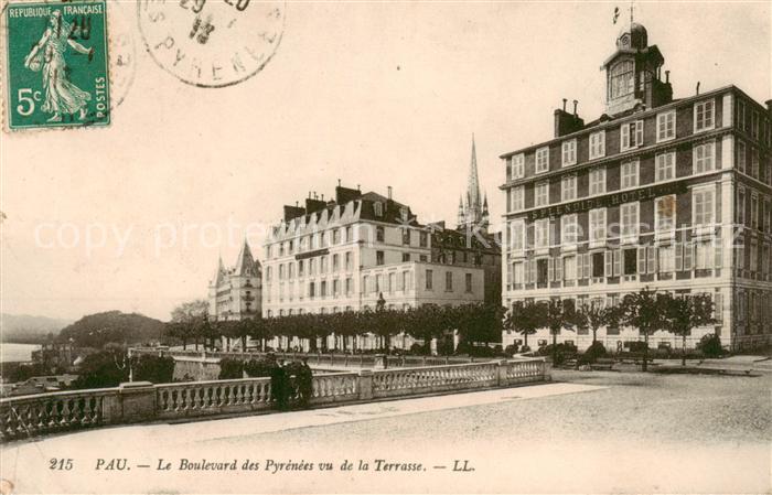 Pau 64 Le Boulevard des Pyrenees vu de la Terr