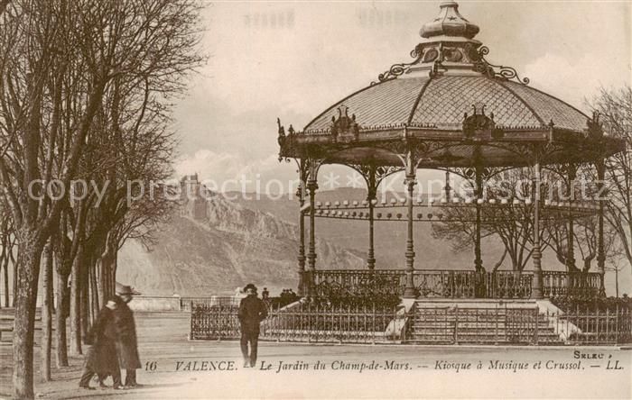Valence 26 Le Jardin du Champ de Mars Kiosque a Musique et Crussol