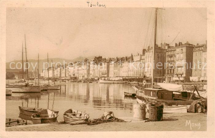 Toulon Var La Vieille Darse et le quai Cronstadt sous l'orange