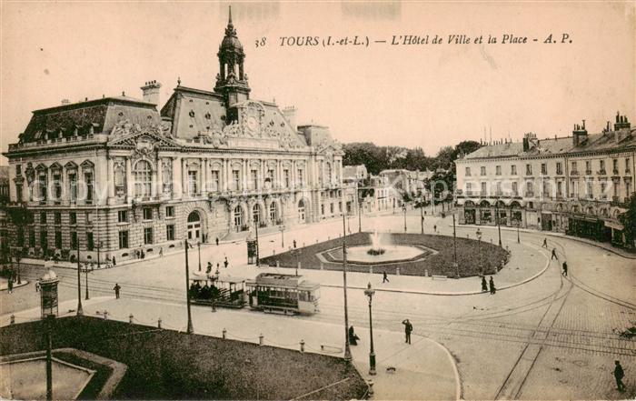 Tours 37 Hotel de Ville et la Place