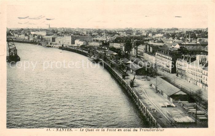 Nantes 44 Le Quai de la Fosse en aval du Transbordeur