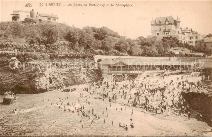 Biarritz Pyrenees Atlantiques Les Bains au Port Vieux et le Semaphore