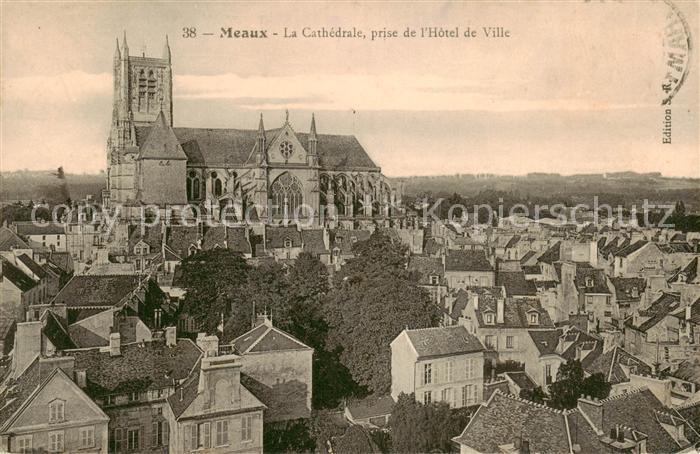 Meaux 77 La Cathedrale prise de l’Hotel de Ville