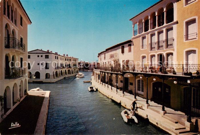 Port Grimaud Concu par Francois Spoerry de village situe au fond du Golfe de Sai
