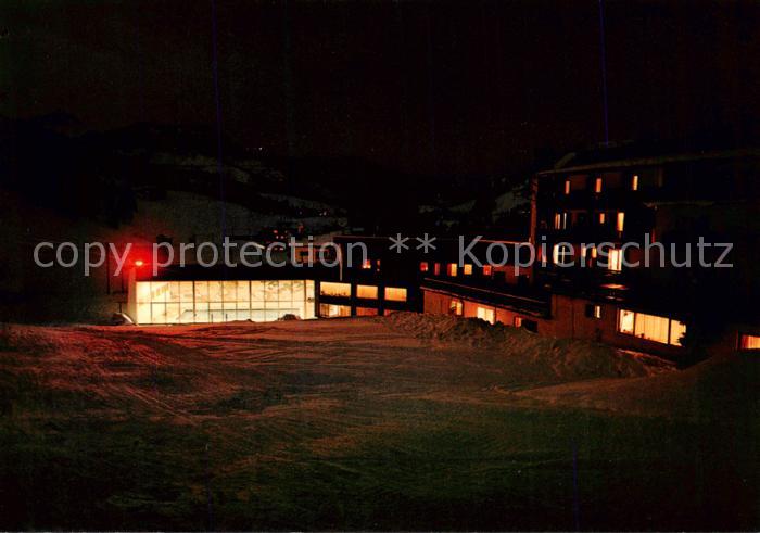 Pedraces Bozen Suedtirol IT Sporthotel Teresa bei Nacht