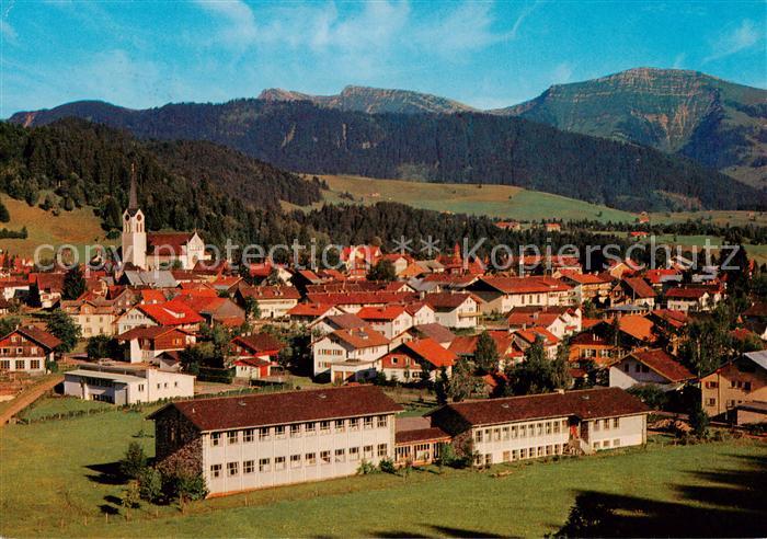 Oberstaufen Oberallgaeu Bayern mit Rindalphorn und Hochgrat
