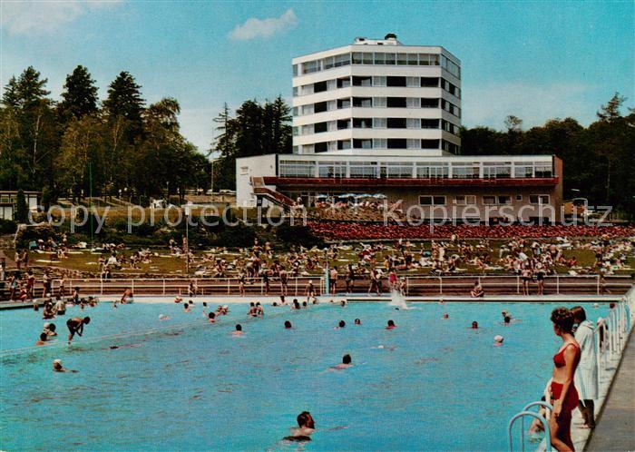 Oberursel Taunus Schwimmbad mit Bad Hotel