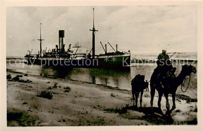 Cairo Egypt Kamelreiter am Strand Dampfer