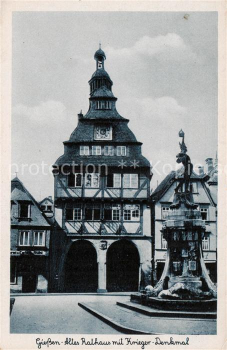 Giessen  Lahn Altes Rathaus mit Krieger Denkmal