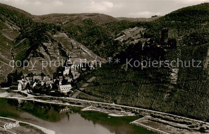 Beilstein Mosel mit Burgruine Metternich und Karmelitenkloster