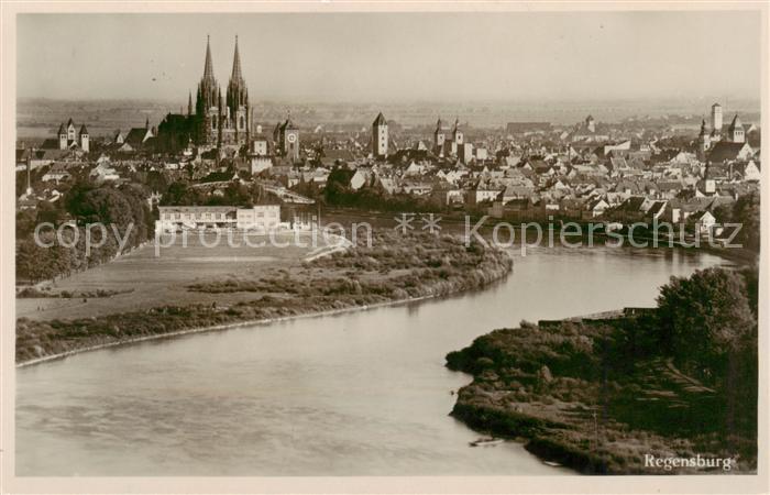 REGENSBURG Bayern Panorama mit Kirche