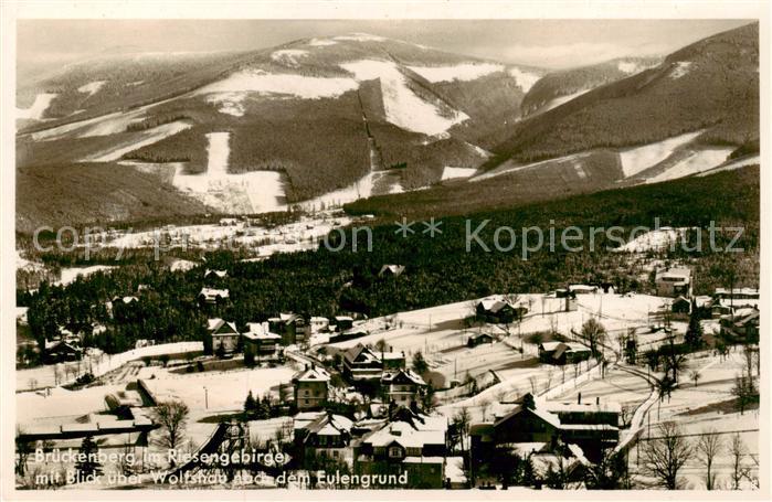 Brueckenberg Krummhuebel Riesengebirge PL mit Blick ueber Wolfshau und dem Eulen