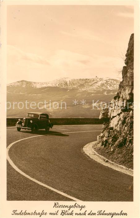 Riesengebirge Krkonose Karkonosze Sudetenstrasse mit Blick nach den Schneegruben