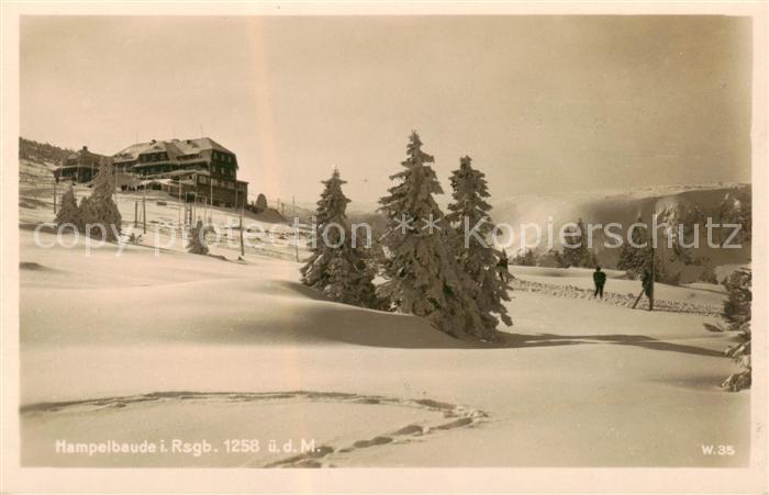 Hampelbaude Schronisko Strzecha Akademicka PL Bergbaude Winter im Riesengebirge