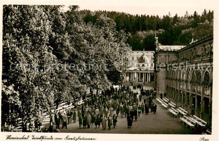 Marienbad Tschechien Boehmen Trinkstunde am Kreuzbrunnen