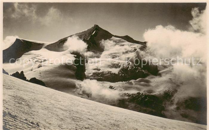 Grossvenediger 3660m Hohe Tauern AT mit Kleinvenediger und Venedigerscharte von
