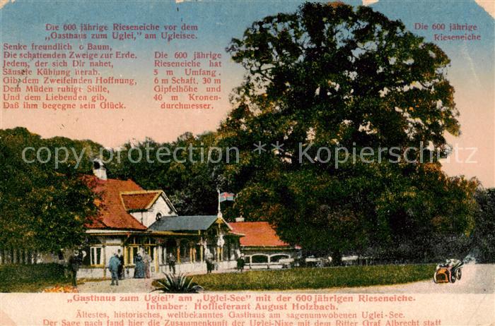 Uglei See Eutin Gasthaus zum Uglei mit der 600jaehrigen Rieseneiche
