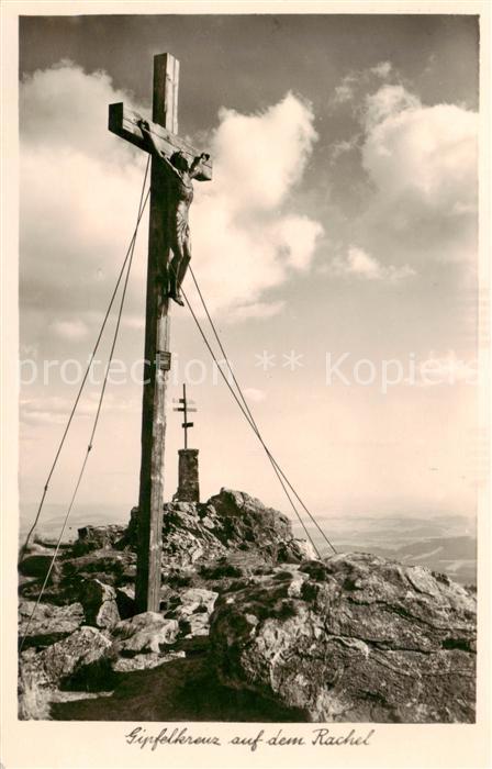 Rachel 1455m Zwiesel Niederbayern Gipfelkreuz auf dem Rachel