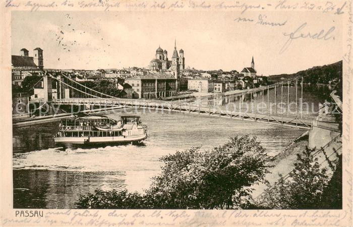 PAssAU Bayern Stadtpanorama Blick ueber die Donau Dampfer Bruecke