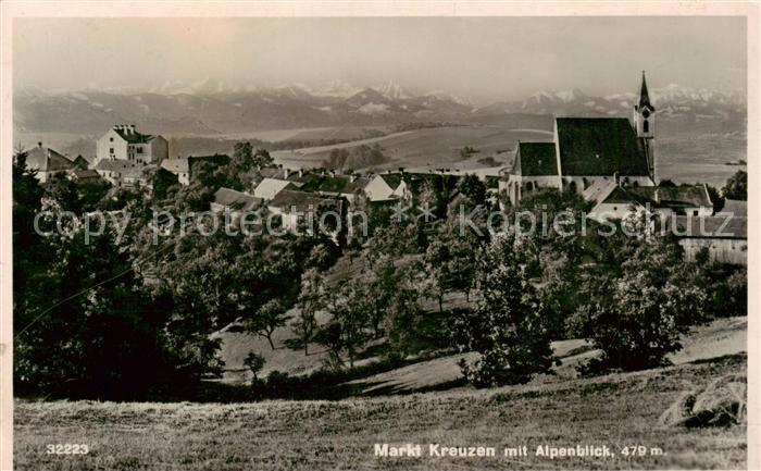 Markt Kreuzen Oberkaernten AT Ortsansicht mit Kirche Fernsicht Alpenblick