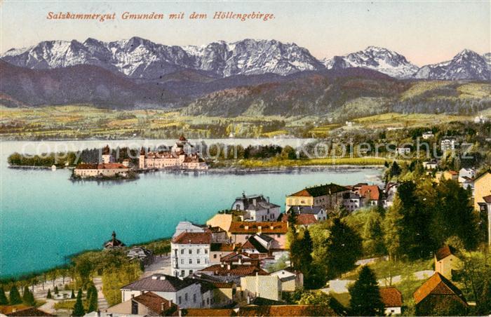 Gmunden Traunsee Salzkammergut mit dem Hoellengebirge