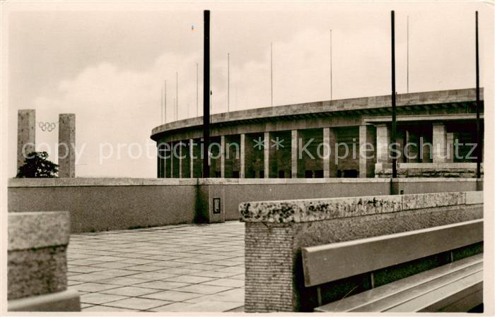 BERLIN  CITY Schwimmstadion Osttor und Deutsche Kampfbahn