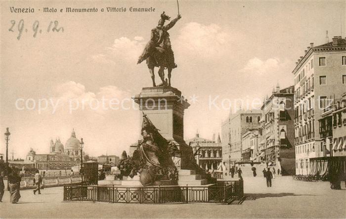 Venezia Venedig Molo e Monumento e Vittorio Emanuele