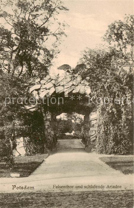 Potsdam Felsenthor und schlafende Ariadne