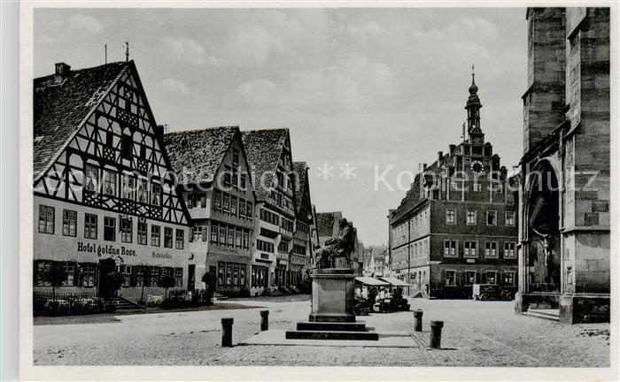Dinkelsbuehl Marktplatz mit Christoph von Schmid Denkmal