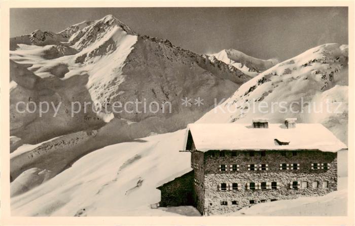 oetztal Tirol AT Martin Busch Huette mit Mutmalspitze und Marzellspitze