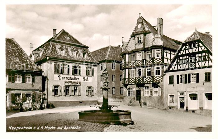 Heppenheim Bergstrasse Marktplatz mit Brunnen und Apotheke