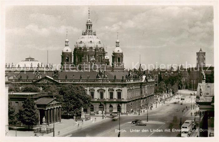 BERLIN  CITY Unter den Linden mit Ehrenmal und Dom