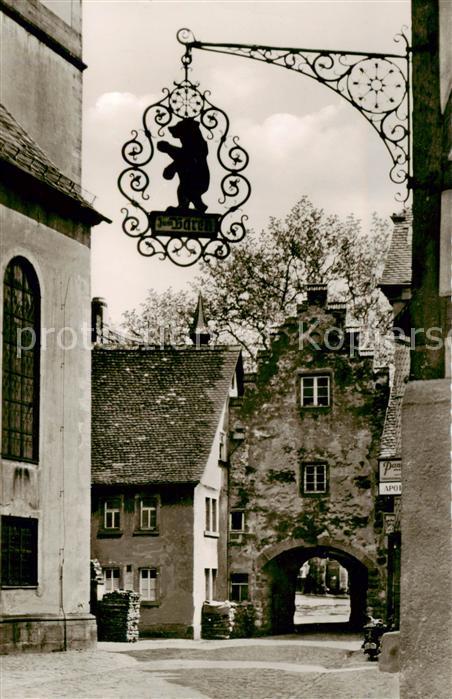 Erbach Odenwald Blick zum Rathausbogen mit Wirtshausschild