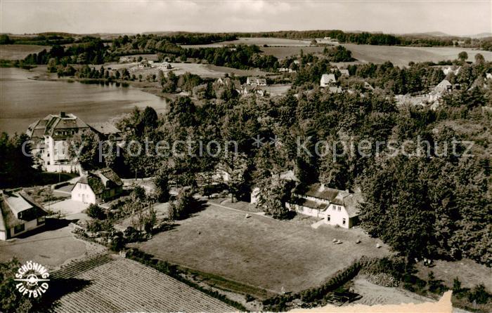 Eutin Schleswig-Holstein Seeschloss und Wiesenhof am Kellersee Naturpark Holstei