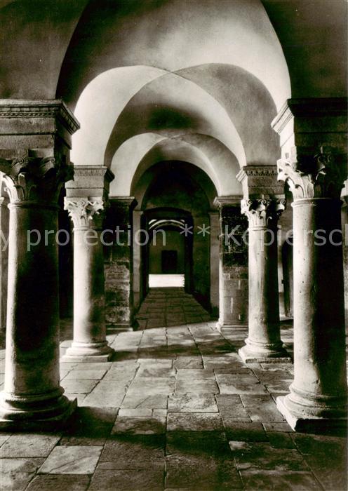 Corvey Kirche Untergeschoss des karolingischen Westwerkes mit Kreuzgang