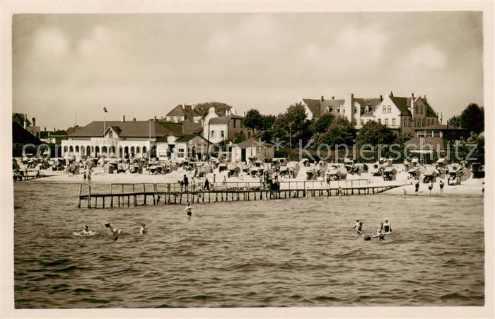 Kellenhusen Ostseebad Strand mit Seebruecke