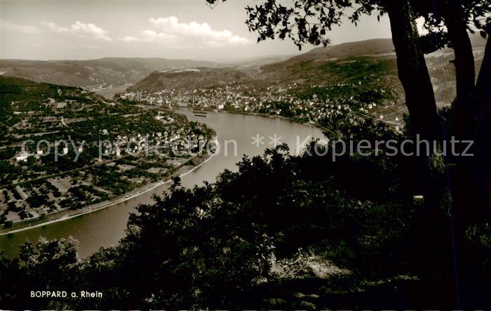 Boppard Rhein Blick von der Berggaststaette Gedeonseck ins Rheintal und Filsen