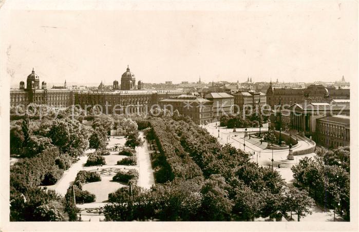 Wien AT Blick vom Burgtheater auf Volksgarten und Parlament