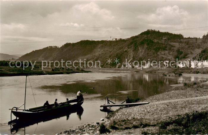 Alf Bullay Mosel Partie an der Mosel mit Faehre