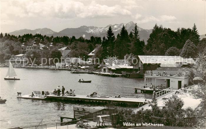 Velden  Woerthersee AT Badesteg Blick gegen die Alpen