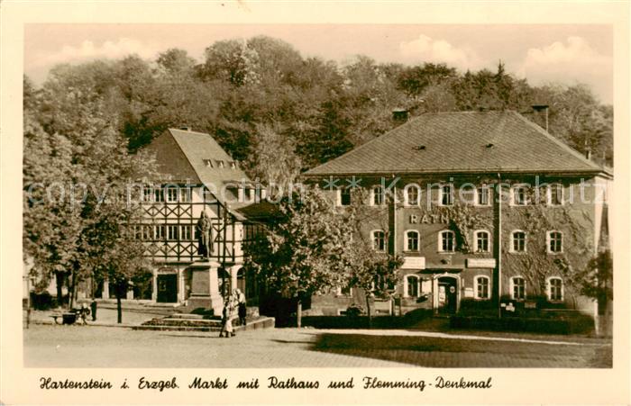 Hartenstein Zwickau Sachsen Markt mit Rathaus und Flemming Denkmal