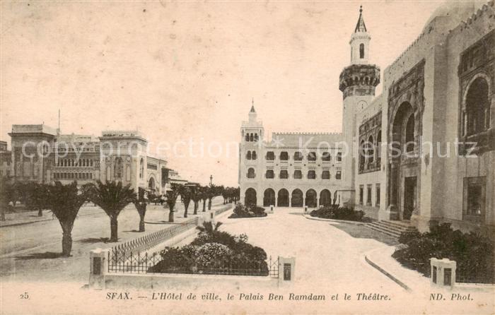 Sfax Tunesie Hotel de ville le Palais Ben Ramdam et le Theatre