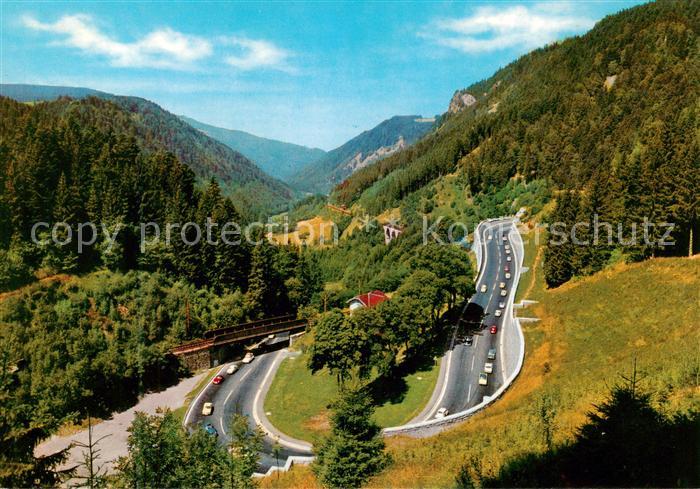 Hoellental Schwarzwald Blick auf die Hoellental-Strasse bei Hoellsteig