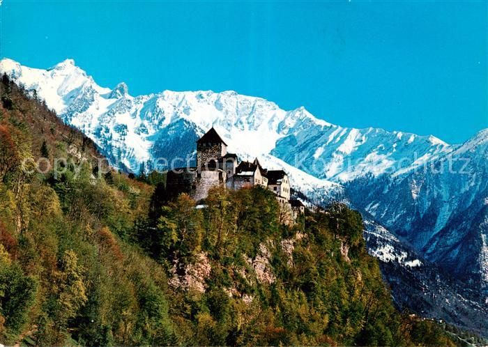 Vaduz Liechtenstein FL Blick zum Schloss Alpen
