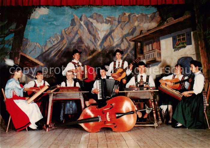 Mittenwald Bayern Gebirgstrachtenverein Jugendmusikgruppe